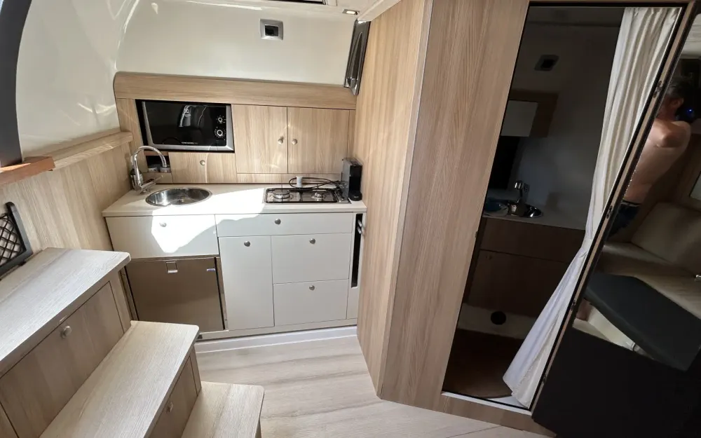 slider 13 Cranchi M 38 Hard Top