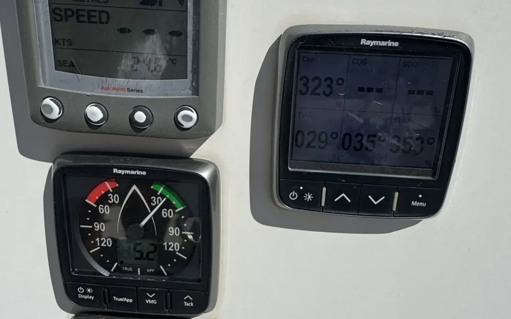 slider 18 Beneteau First 31.7