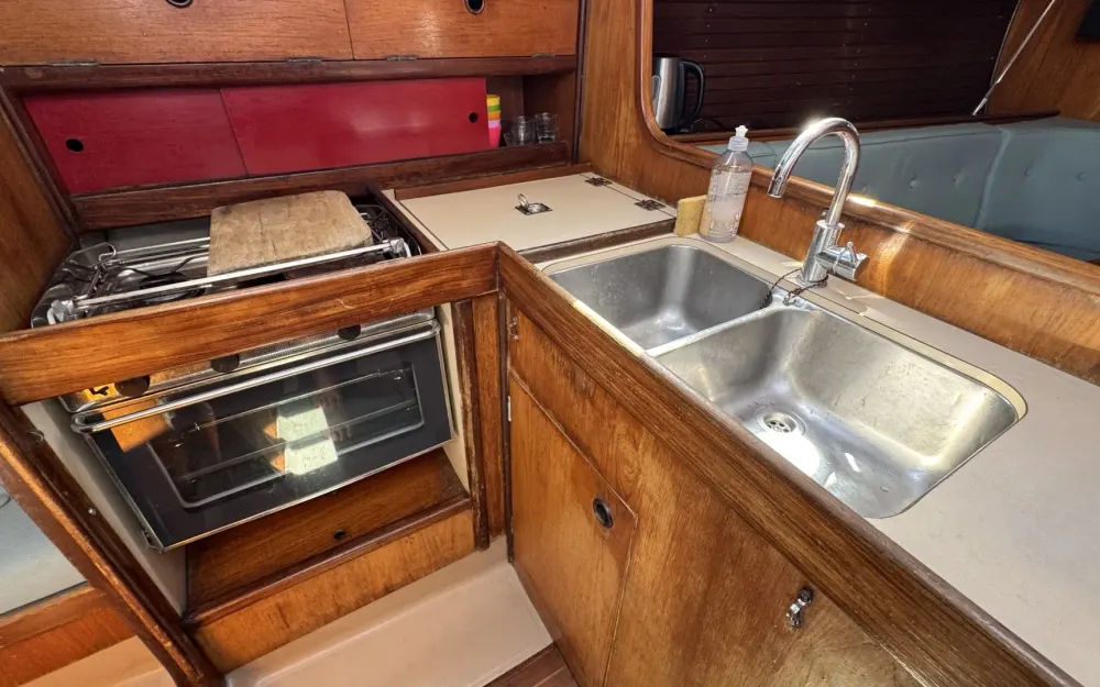 slider 3 Beneteau First 345