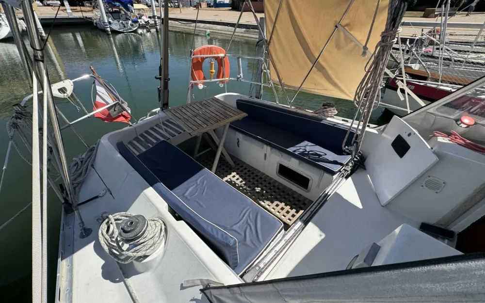 slider 6 Beneteau First 345