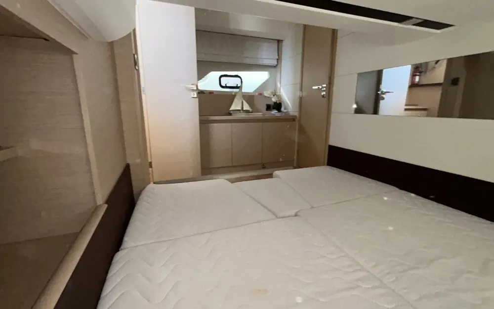 slider 9 Jeanneau Prestige 420 Fly