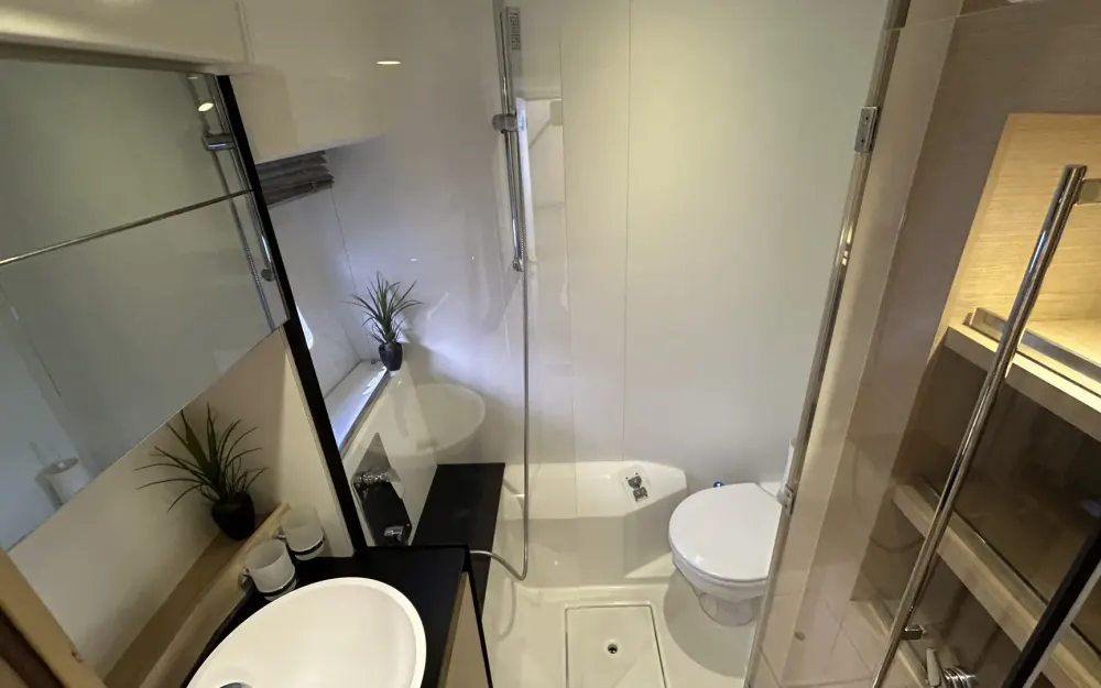 slider 8 Jeanneau Prestige 420 Fly
