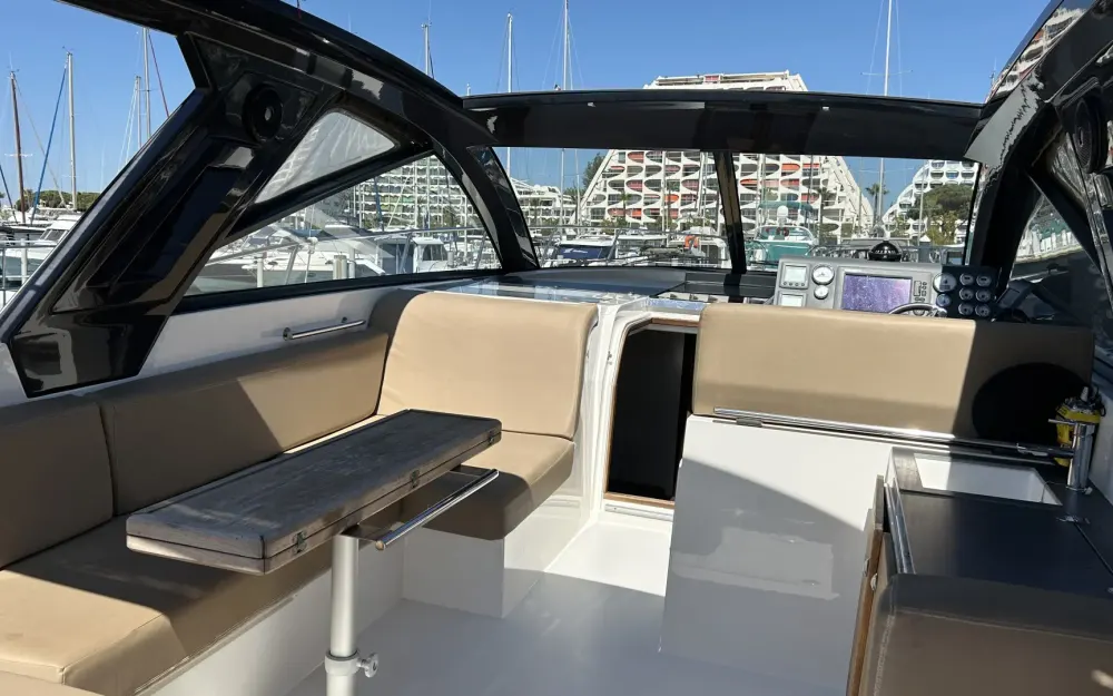 slider 1 Sealine  SC 35