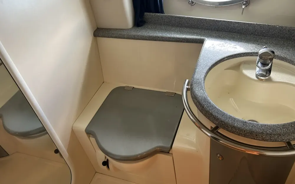 slider 13 Sunseeker Predator 63