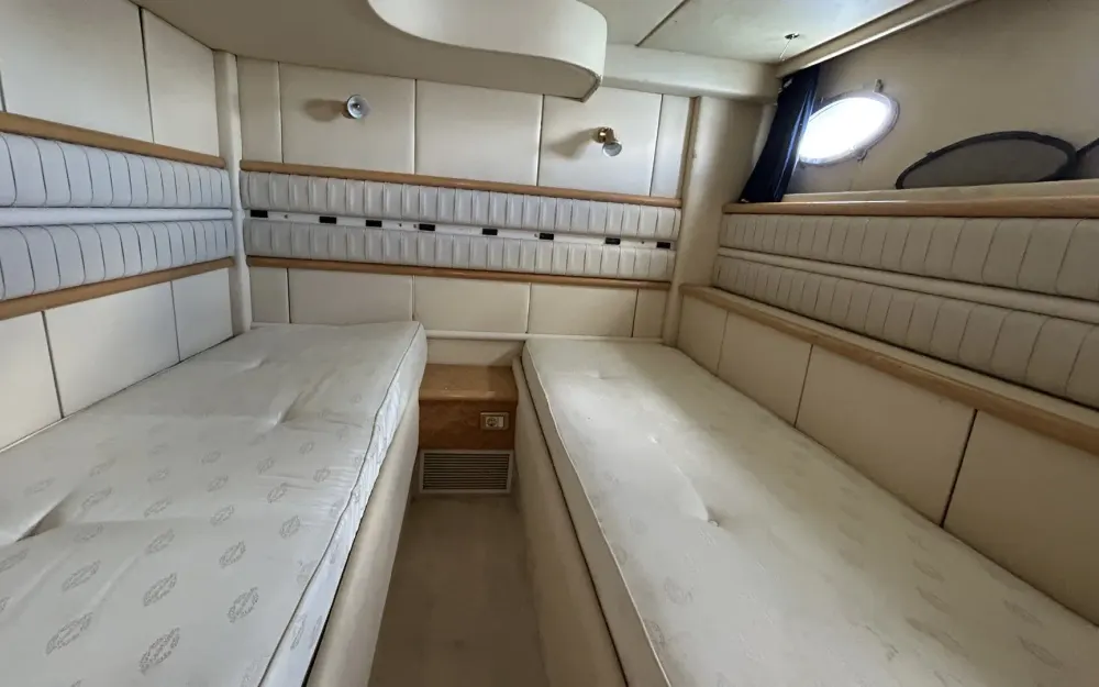 slider 18 Sunseeker Predator 63