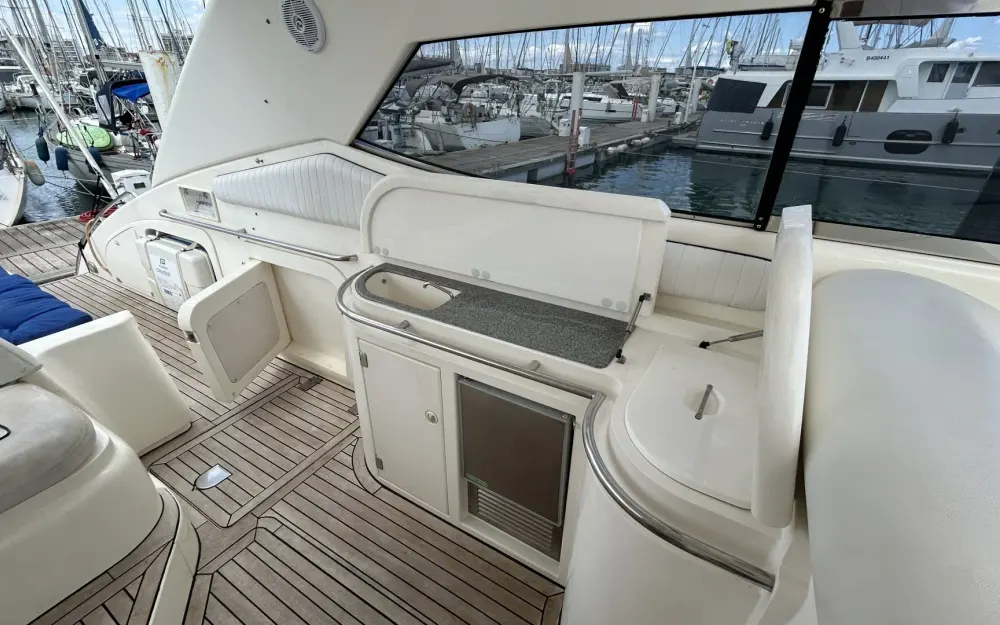 slider 3 Sunseeker Predator 63