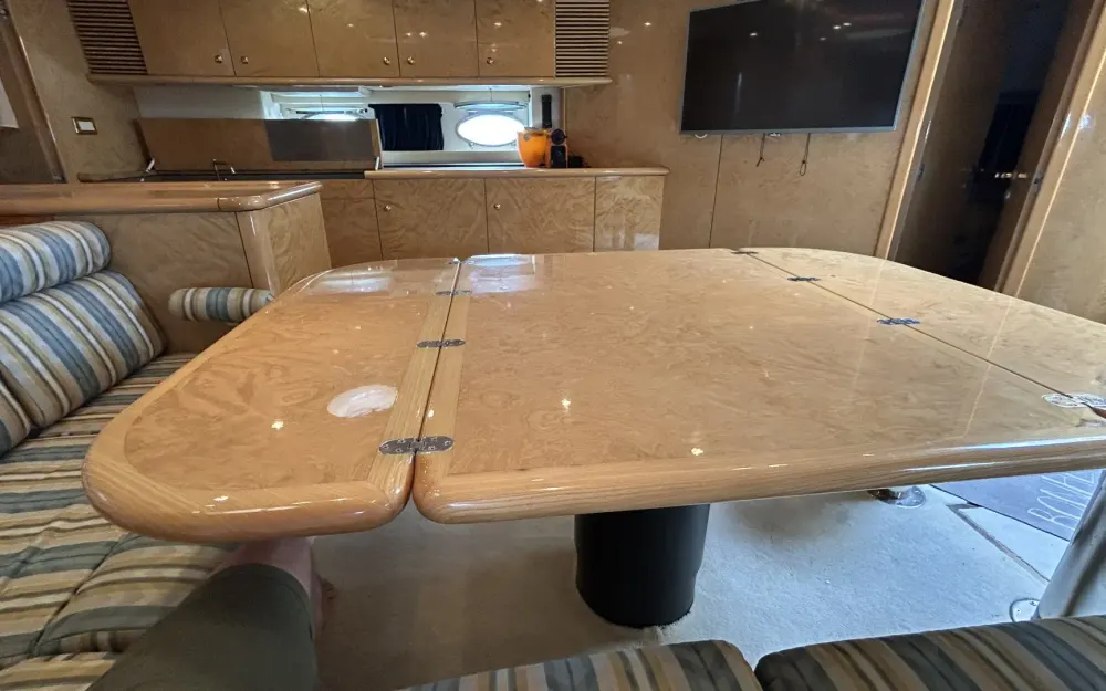 slider 7 Sunseeker Predator 63