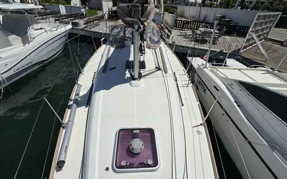 slider 11 Jeanneau Sun Odyssey 33 i
