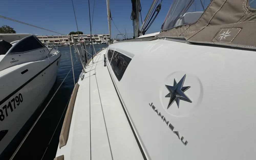 slider 12 Jeanneau Sun Odyssey 33 i