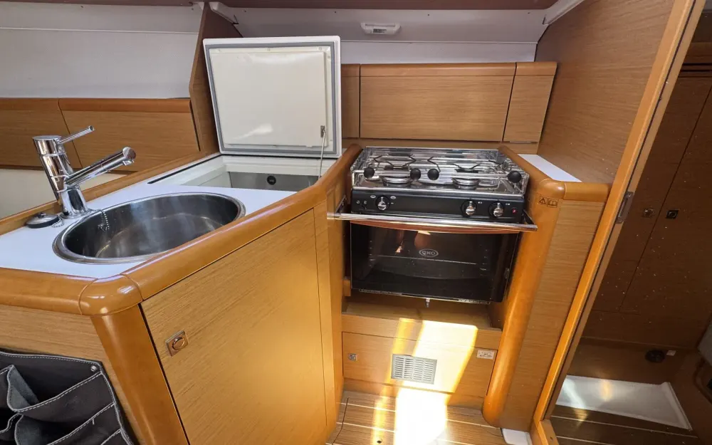 slider 3 Jeanneau Sun Odyssey 33 i