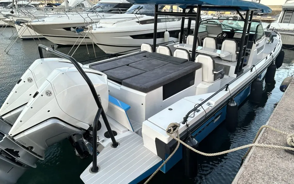 slider 3 Axopar  37 ST