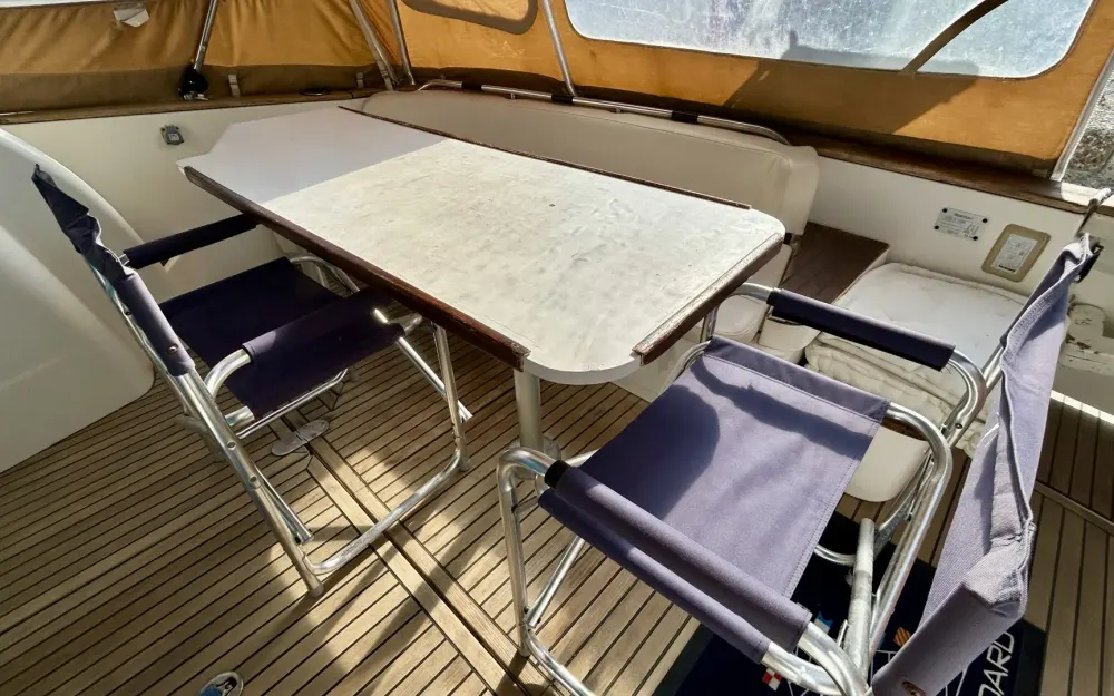 slider 10 Beneteau Flyer 12