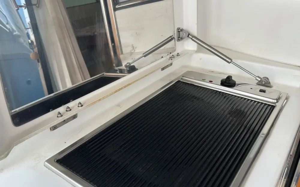 slider 11 Beneteau Flyer 12