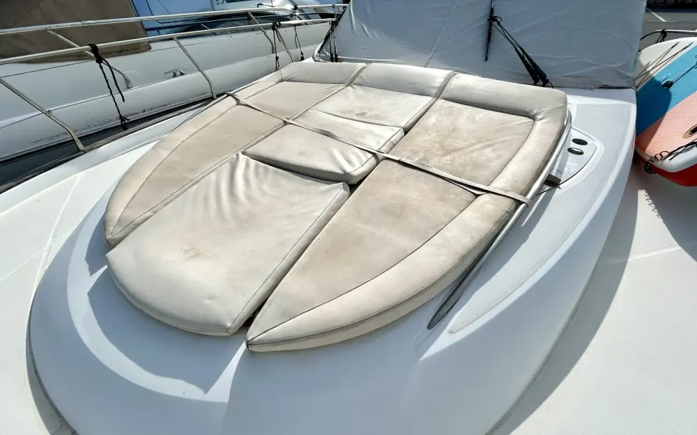 slider 2 Beneteau Flyer 12