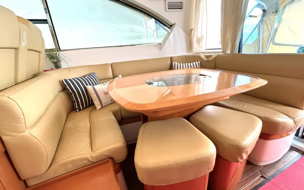 slider 4 Beneteau Flyer 12