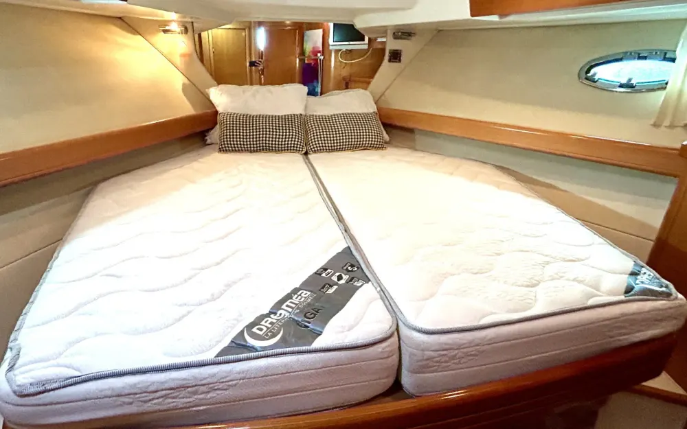 slider 5 Beneteau Flyer 12