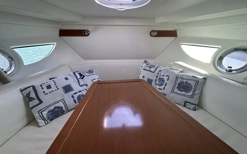 slider 6 Beneteau Gran Turismo 34