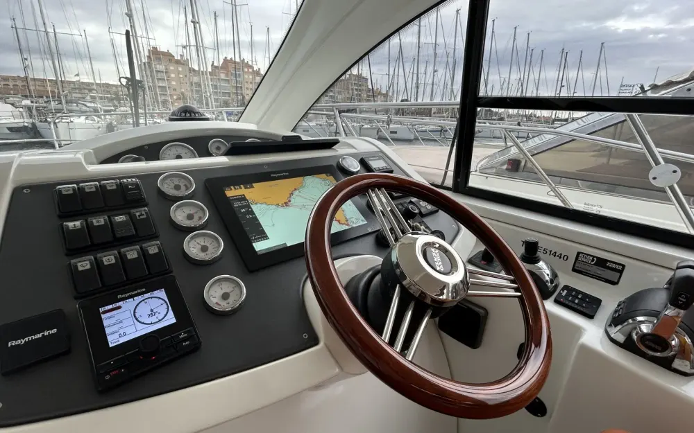 slider 2 Beneteau Gran Turismo 34