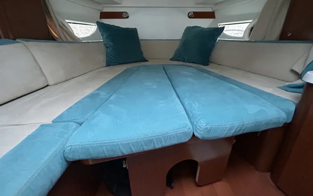 slider 4 Beneteau Gran Turismo 34