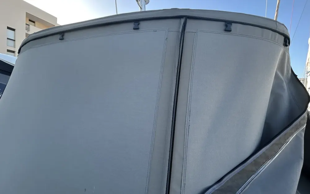 slider 10 Jeanneau Leader 36