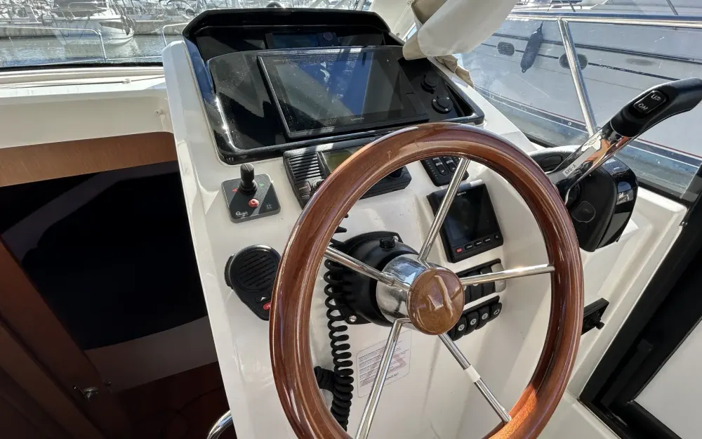 slider 13 Jeanneau Merry Fisher 855