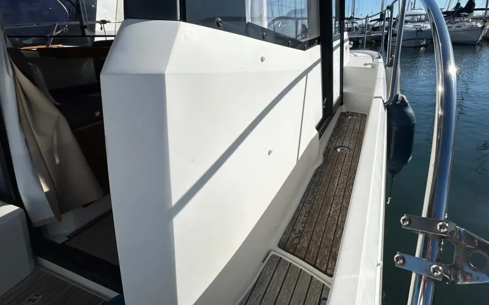 slider 1 Jeanneau Merry Fisher 855