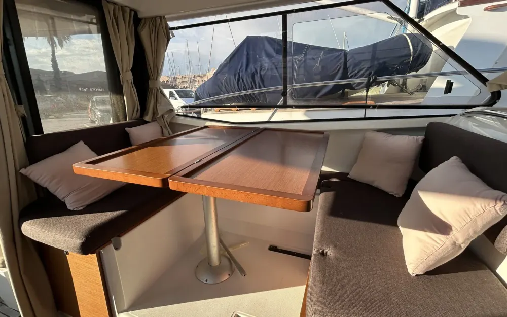 slider 19 Jeanneau Merry Fisher 855