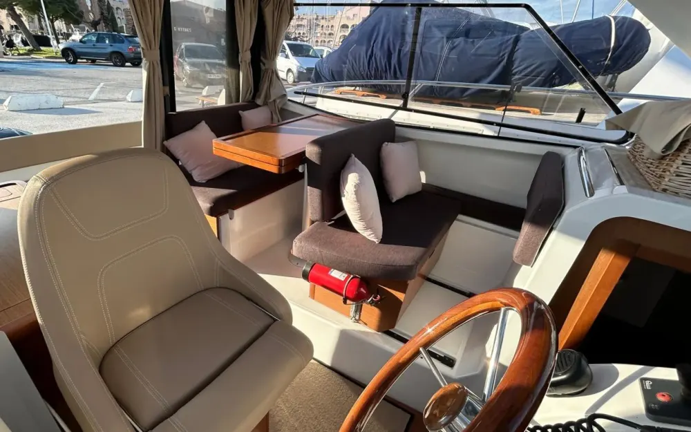 slider 7 Jeanneau Merry Fisher 855