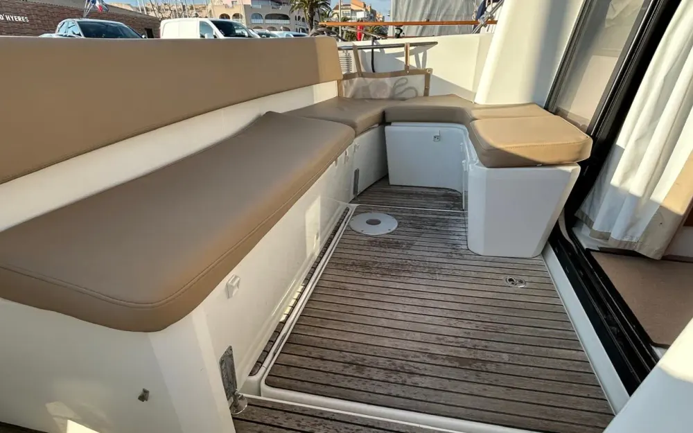 slider 8 Jeanneau Merry Fisher 855