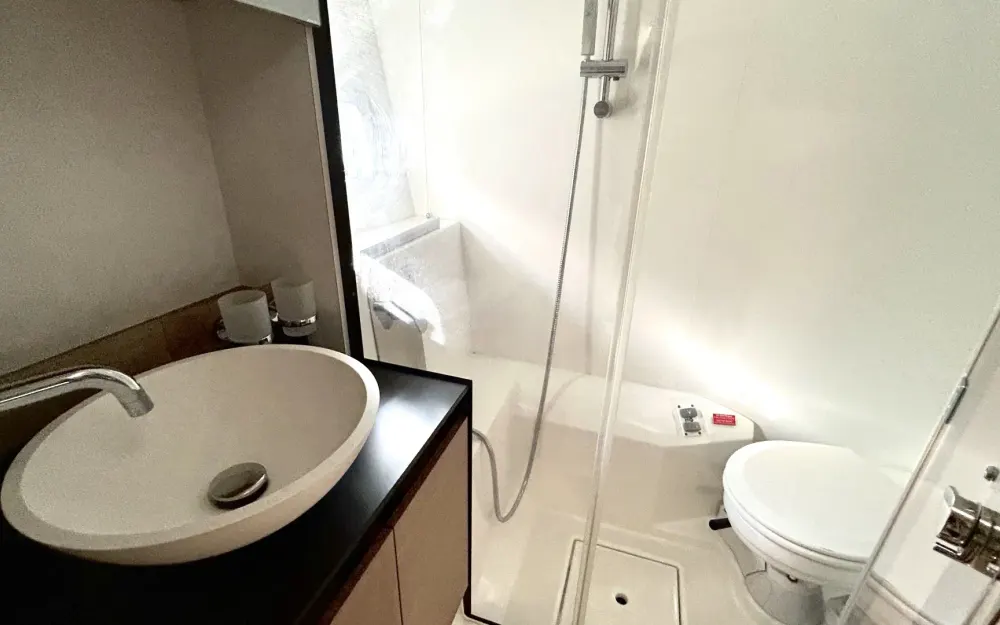 slider 9 Jeanneau Prestige 420 Fly