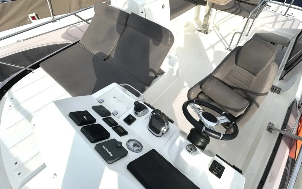 slider 12 Jeanneau Prestige 420 Fly