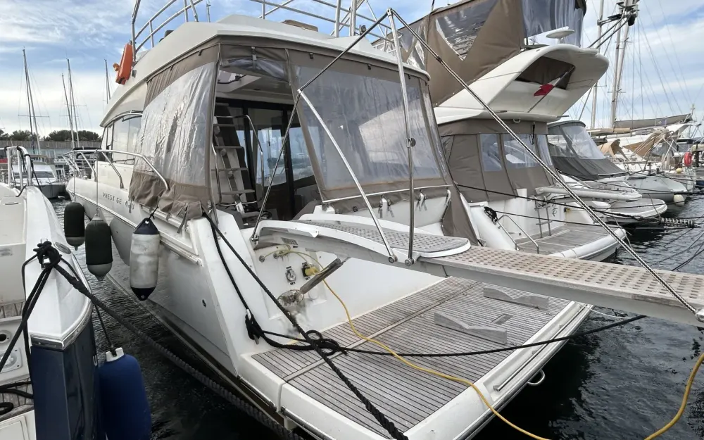 slider 1 Jeanneau Prestige 420 Fly