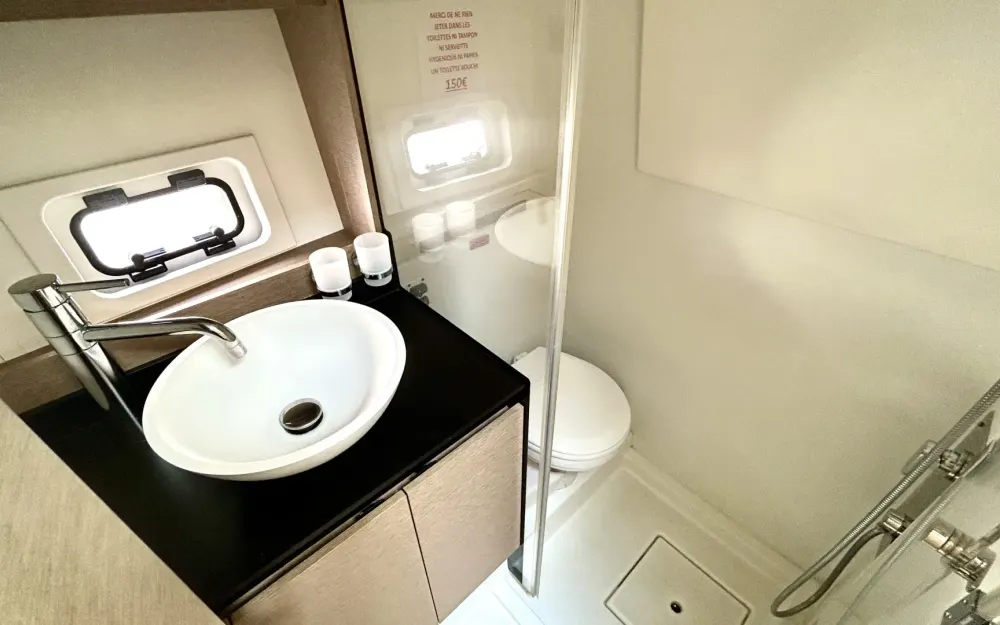 slider 4 Jeanneau Prestige 420 Fly