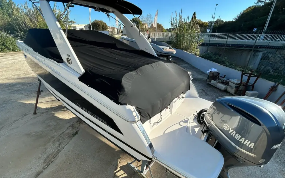 slider 2 Regal  26 Express