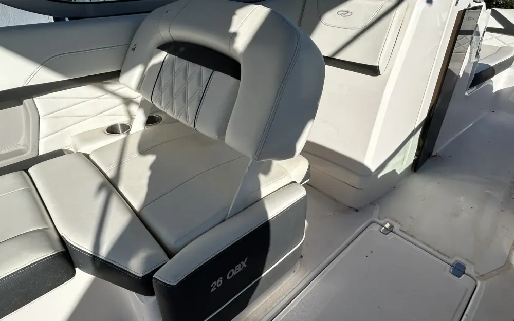 slider 7 Regal  26 Express