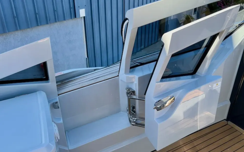 slider 16 Fairline  33
