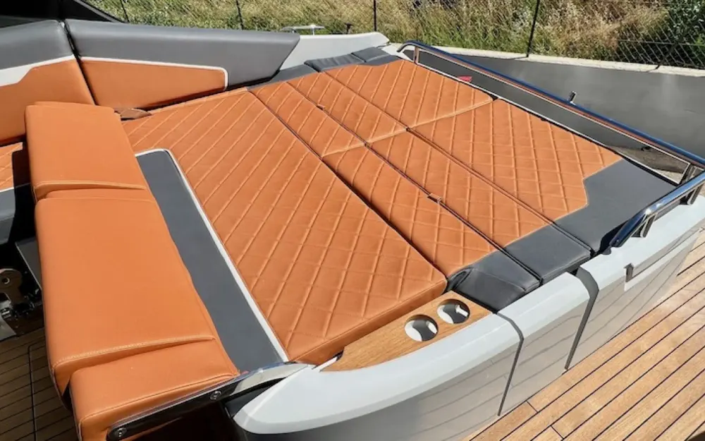 slider 5 Fairline  33
