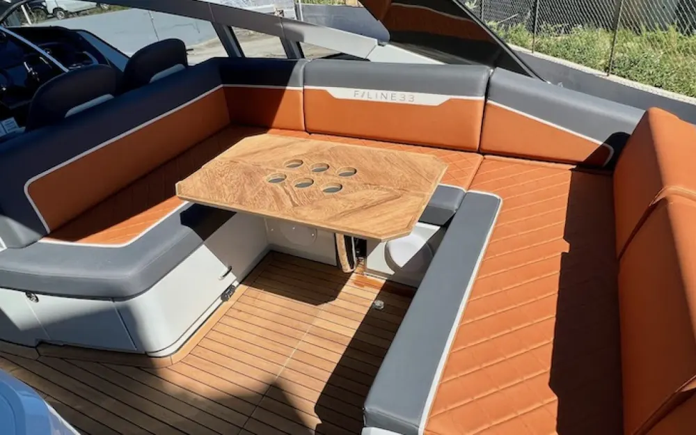 slider 6 Fairline  33
