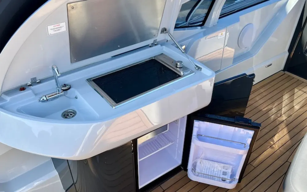 slider 7 Fairline  33