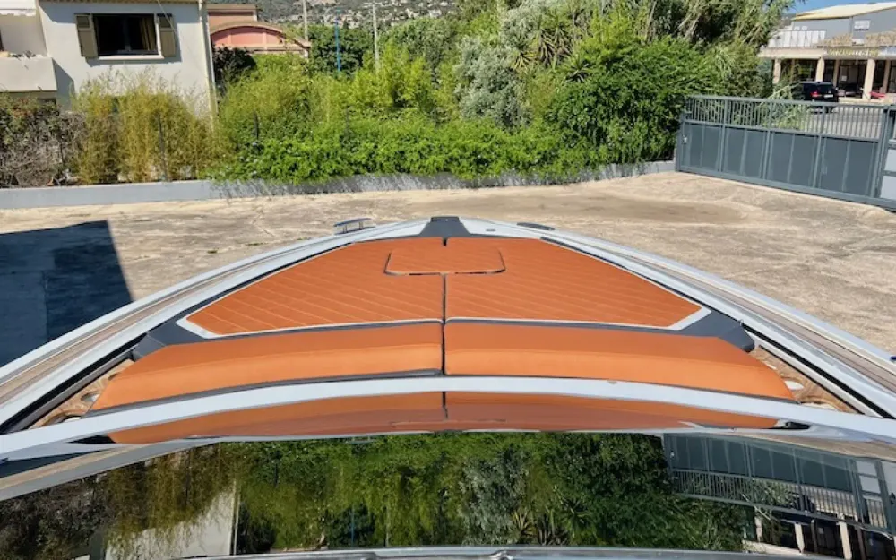 slider 8 Fairline  33