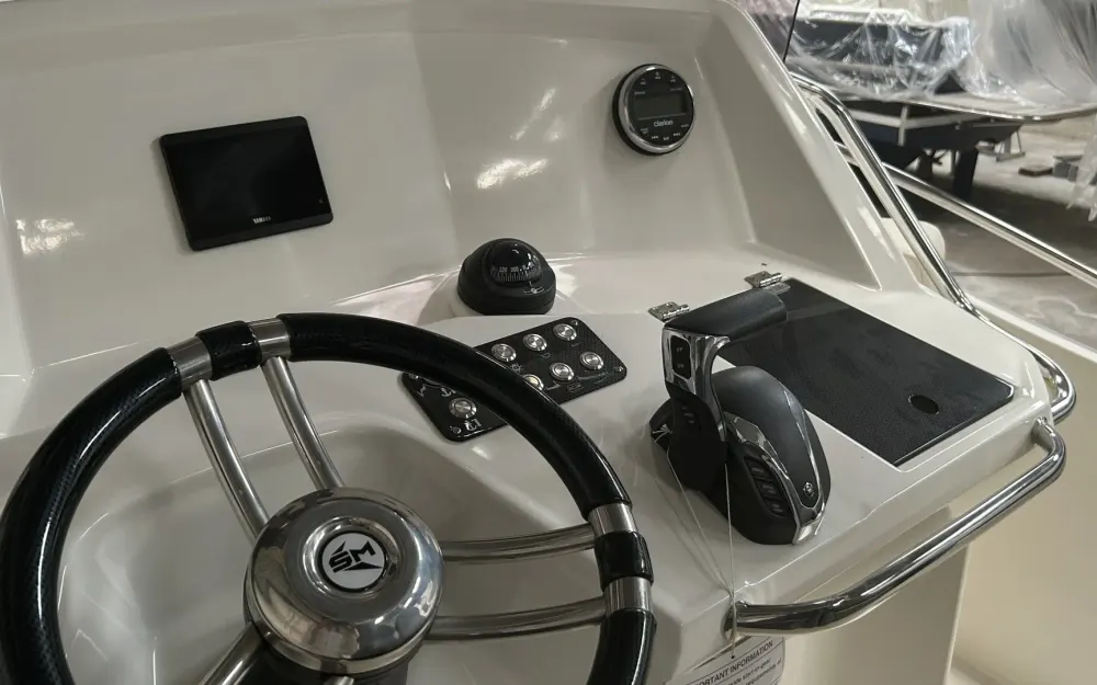 slider 2 White Shark  240 CC
