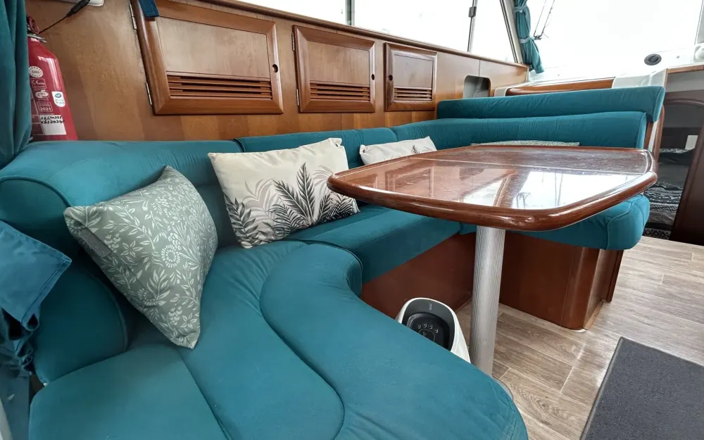 slider 11 Beneteau Antares 10.80