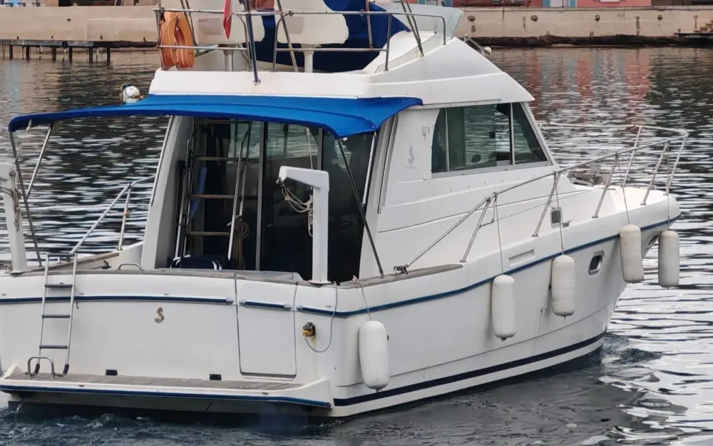 slider 1 Beneteau Antares 10.80