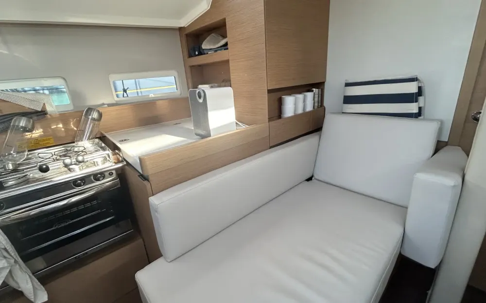 slider 17 Jeanneau Sun Odyssey 410 Performance