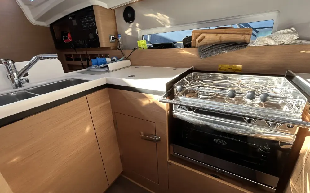 slider 2 Jeanneau Sun Odyssey 410 Performance