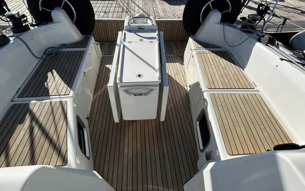 slider 8 Jeanneau Sun Odyssey 410 Performance