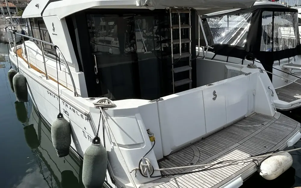 slider 3 Beneteau Swift Trawler 30