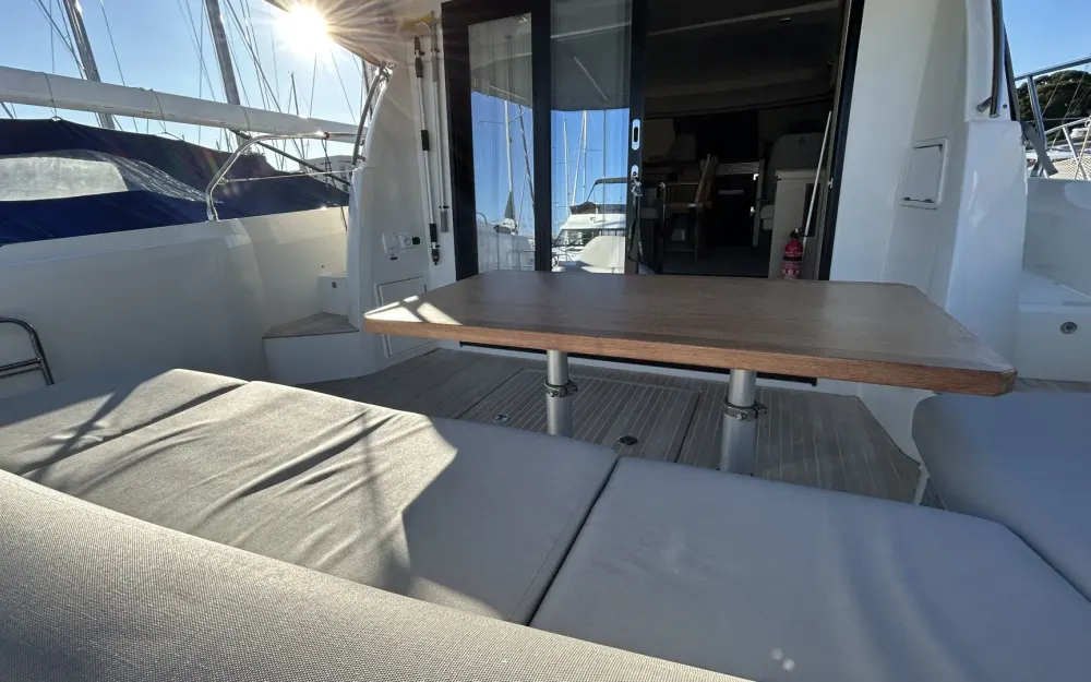 slider 7 Jeanneau Prestige 420 S