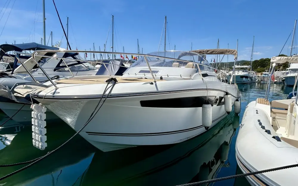 slider 3 Jeanneau Cap Camarat 8.5 WA