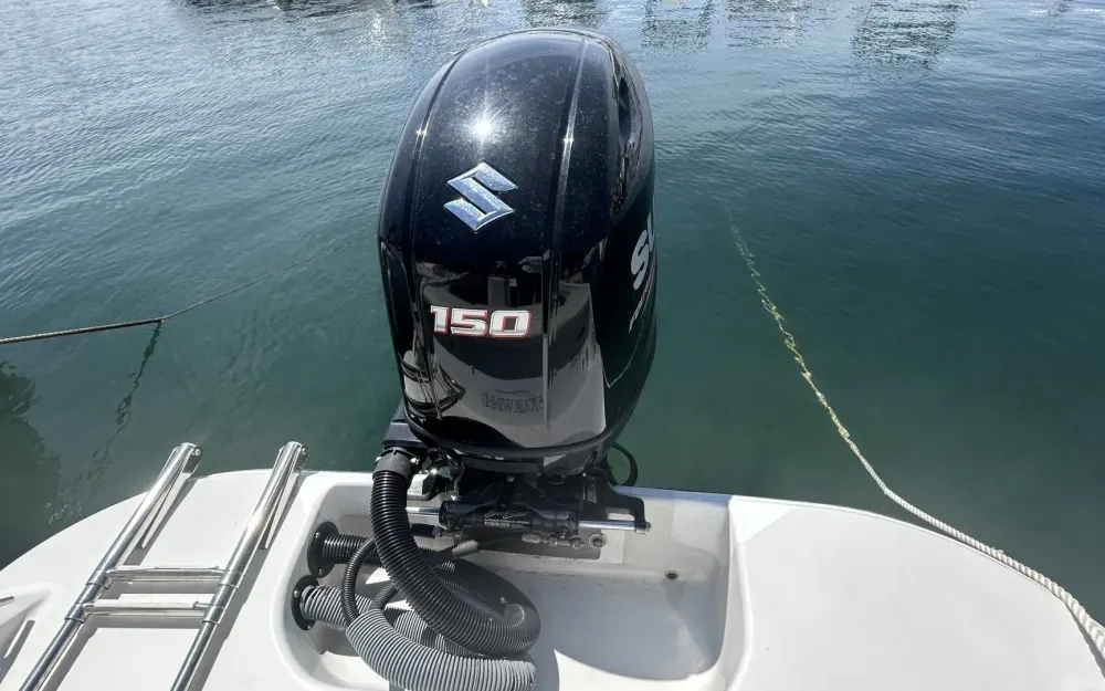 slider 6 Four Winns Sundowner 205